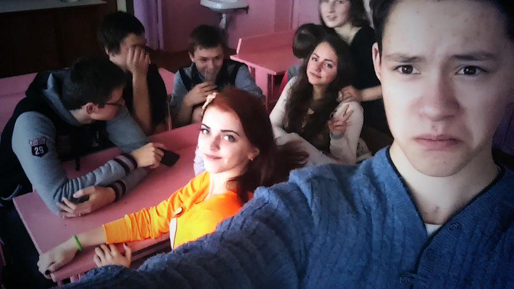 _ToriG_'s tweet photo. I and my favorite classmates* http://t.co/y45Jeb1Mdb