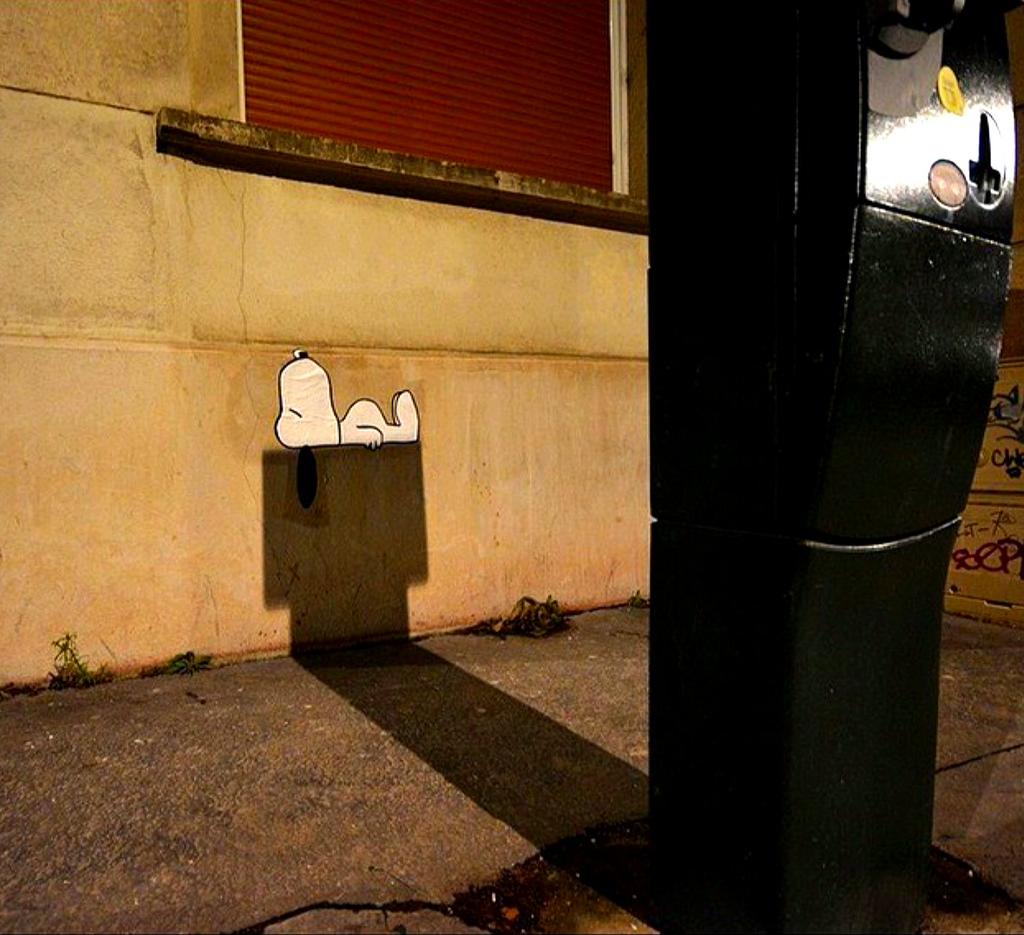 Art4anyone's tweet photo. Couldn't help but smile #oakoak in #paris #snoopy #art #contemporaryart #streetart http://t.co/zcTh3w4lPX