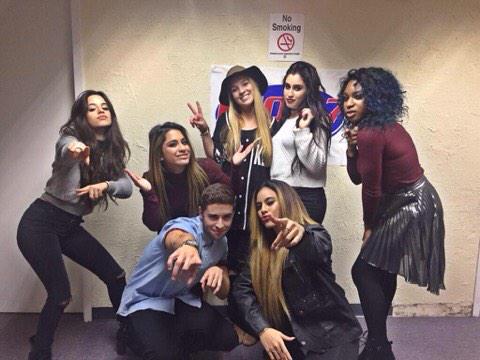 mixcdup's tweet image. The ladies love me. 😏👏