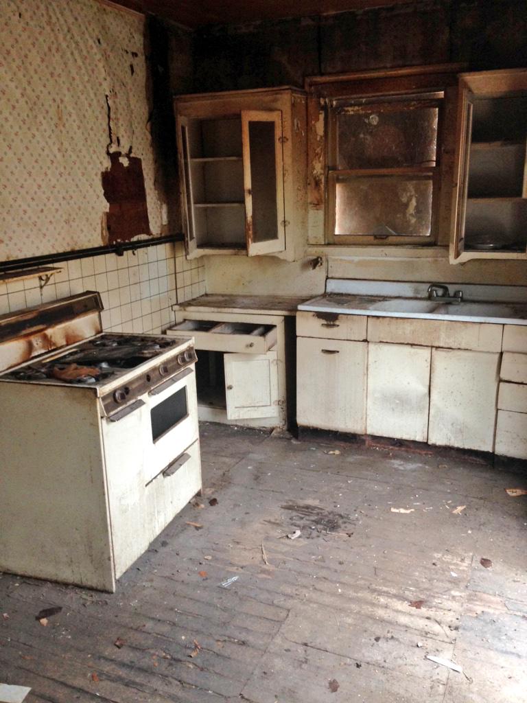 Spectra_PS's tweet image. In the next two months we will be restoring and flipping this into a 3 bedroom home in Waco. Stay tuned! #Spectra