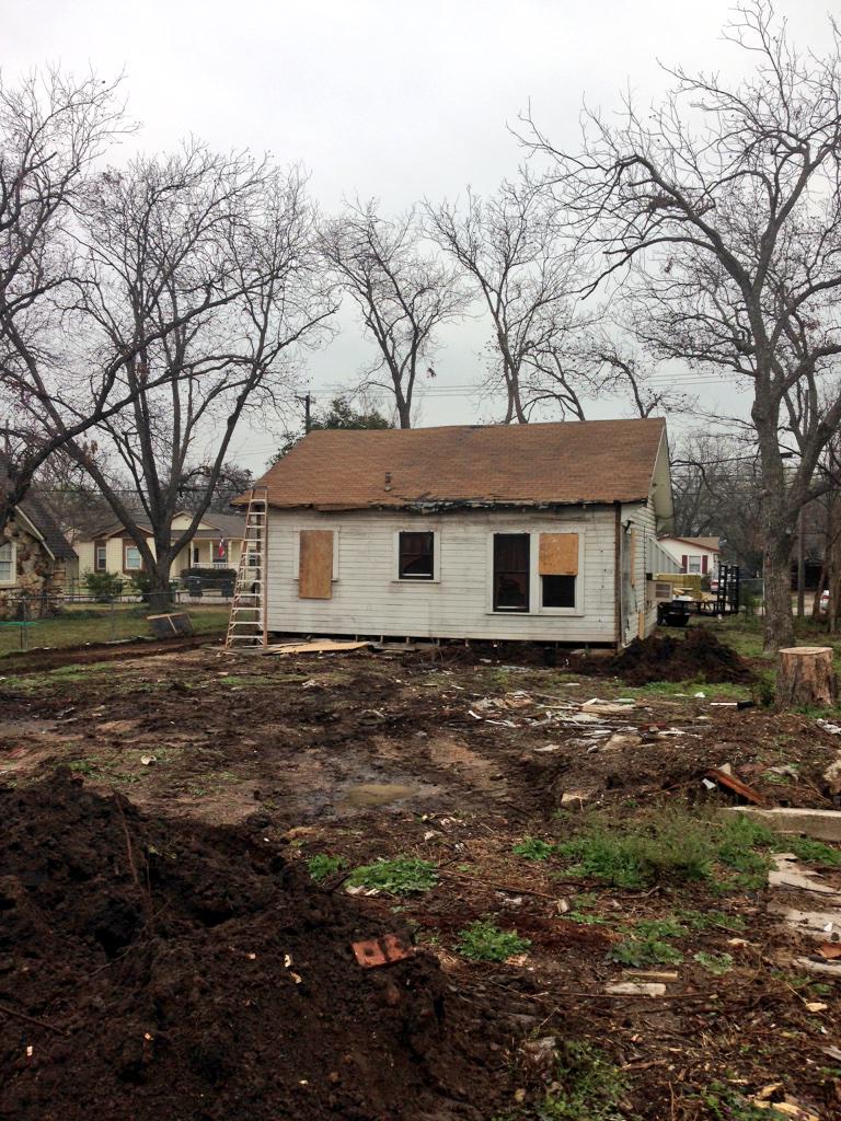 Spectra_PS's tweet image. In the next two months we will be restoring and flipping this into a 3 bedroom home in Waco. Stay tuned! #Spectra