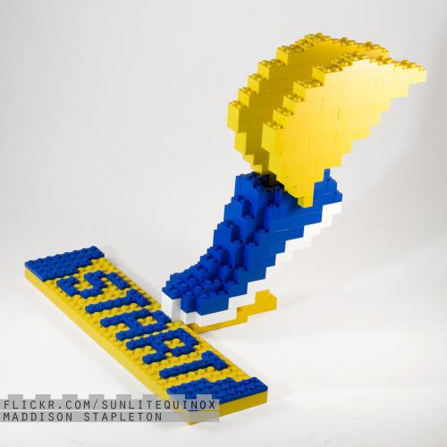 MariDelPozo's tweet image. Happy Monday, Boston is closer and closer...#legolovers #BostonMarathon #7weekstogo @cailleram @ginanes @EspeDP