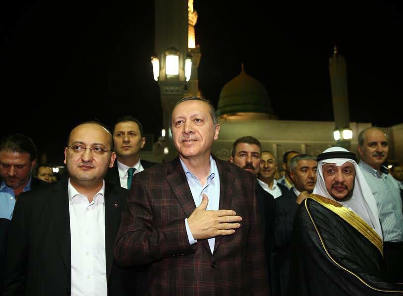 Mescid-i Nebevi'yi ziyaret ettik. Rabbim Resulullah efendimizin hürmetine birlik ve dirliğimizi yüceltsin