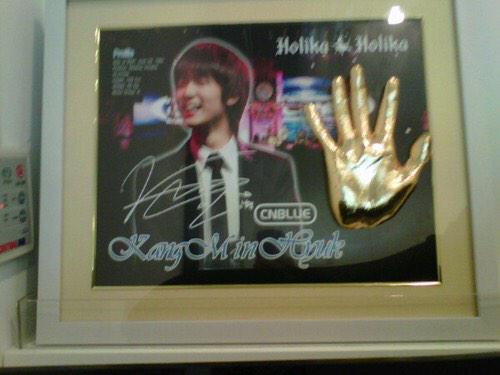 ขายค่ะ สนใจทักได้ที่ line ID : lee_moa