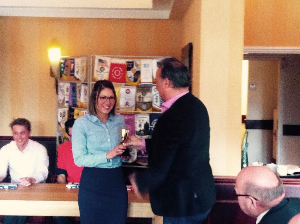BorgJaap's tweet photo. VVD Kandidaat statenlid (5) @Dijkstra_Laura wint eerste prijs voor politiek talent in #psgr15 bij het rotary debat! http://t.co/JoLwvKvQi8