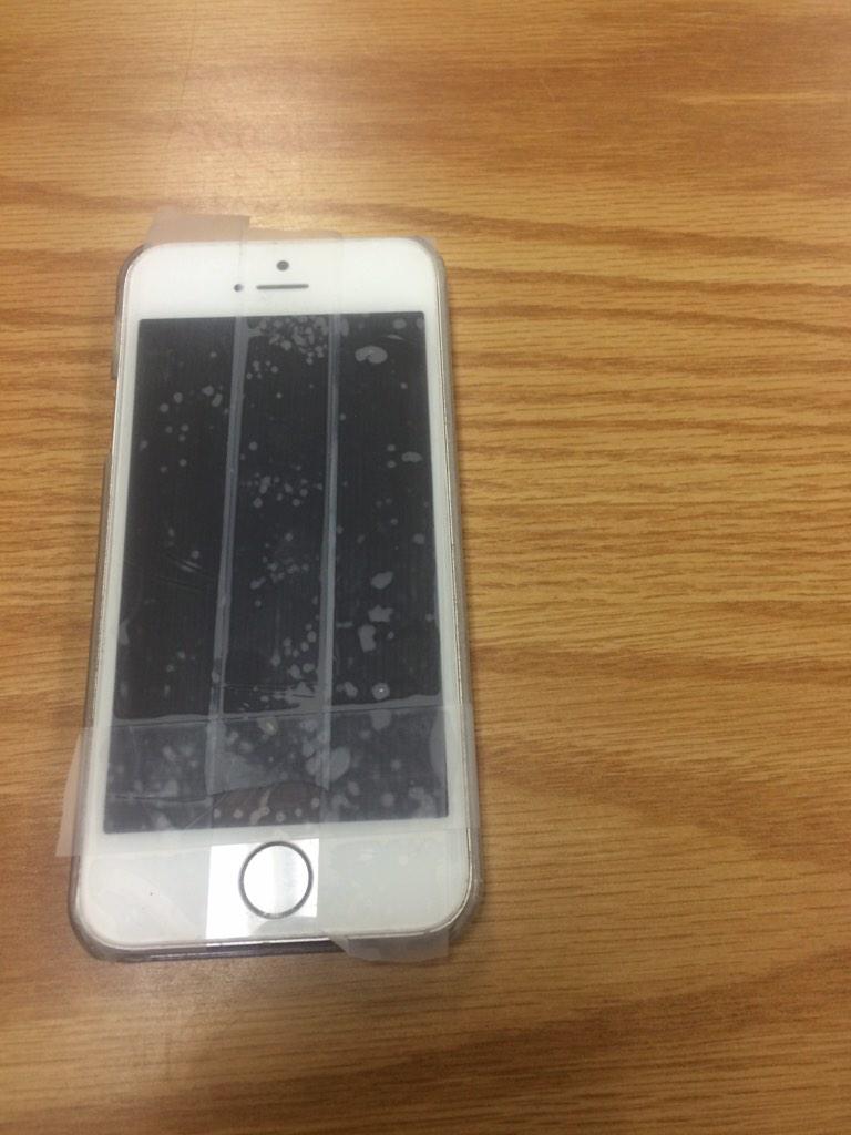 MaxAMillion___'s tweet photo. She's taping her phone #CommunityDifference http://t.co/i0syFMDza7