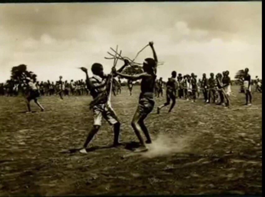 Yassinjuma's tweet photo. #Vintage252 Somali farmers in #Afgoye gather to celebrate #Istunka Festival  the #Somalia New Year Celebration. http://t.co/94t91H2QzF