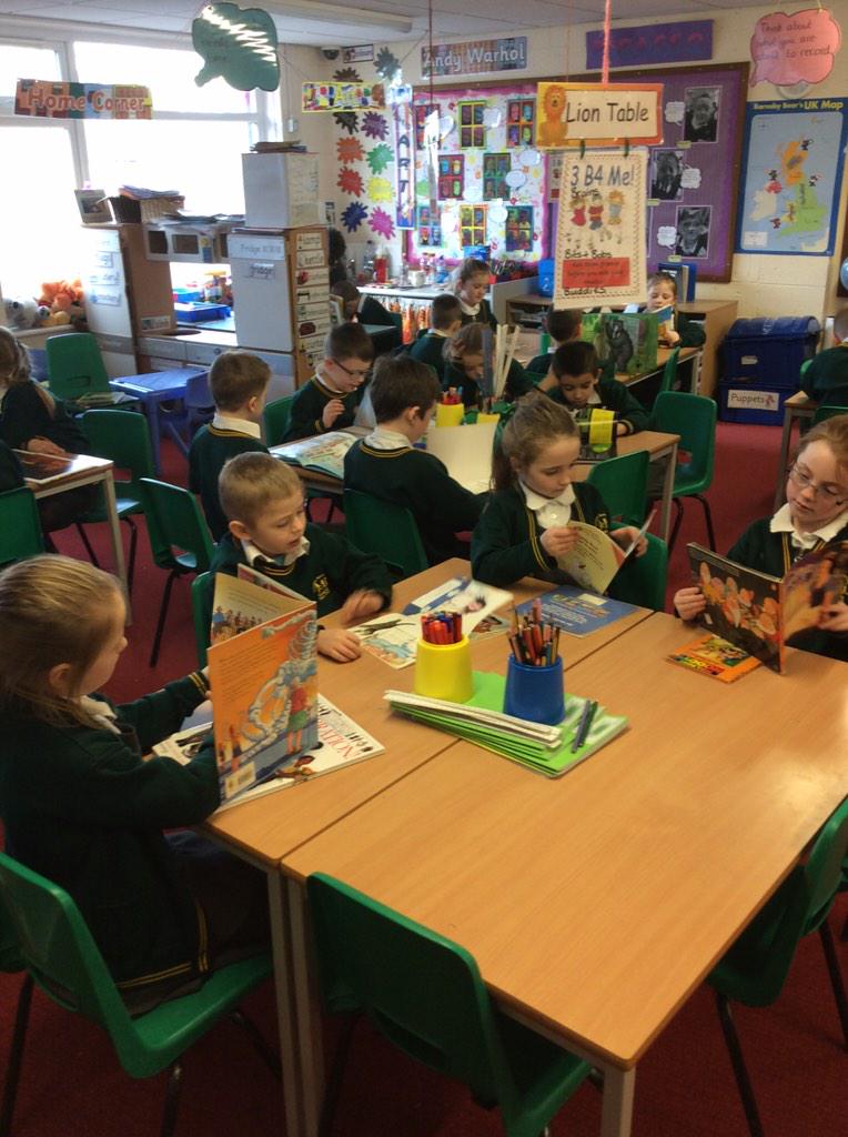 Mrsbennettfps's tweet photo. @fazakprimary @MrsCarterfps #DEARTIME #world book day http://t.co/DkGvjVhWmS