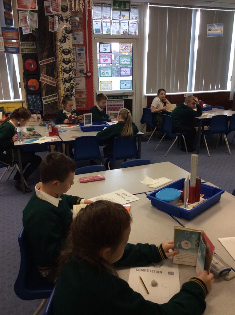 Mrsbennettfps's tweet photo. #@fazakprimary @MrsCarterfps #DEARTIME #WorldBookDay http://t.co/ZY8EIbSSvL