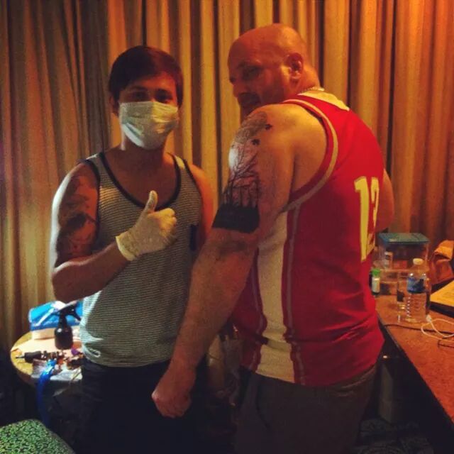 fmichaeljhon's tweet photo. @makatipalace last night, free sched #09234607693 http://t.co/sri6MjdnhS