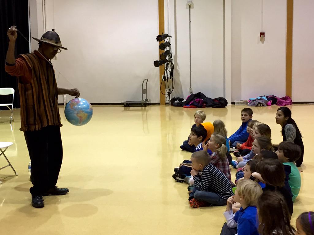 SafariScout114's tweet photo. First graders @DurhamAcademy learning about West Africa from #braima. http://t.co/5cWKdUAeTi