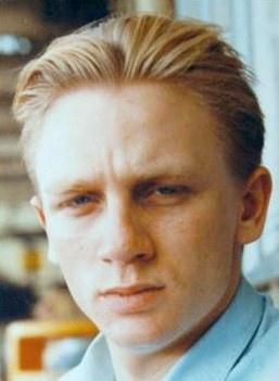 Happy 47th Birthday to Daniel Craig! Here he is in his younger years. 