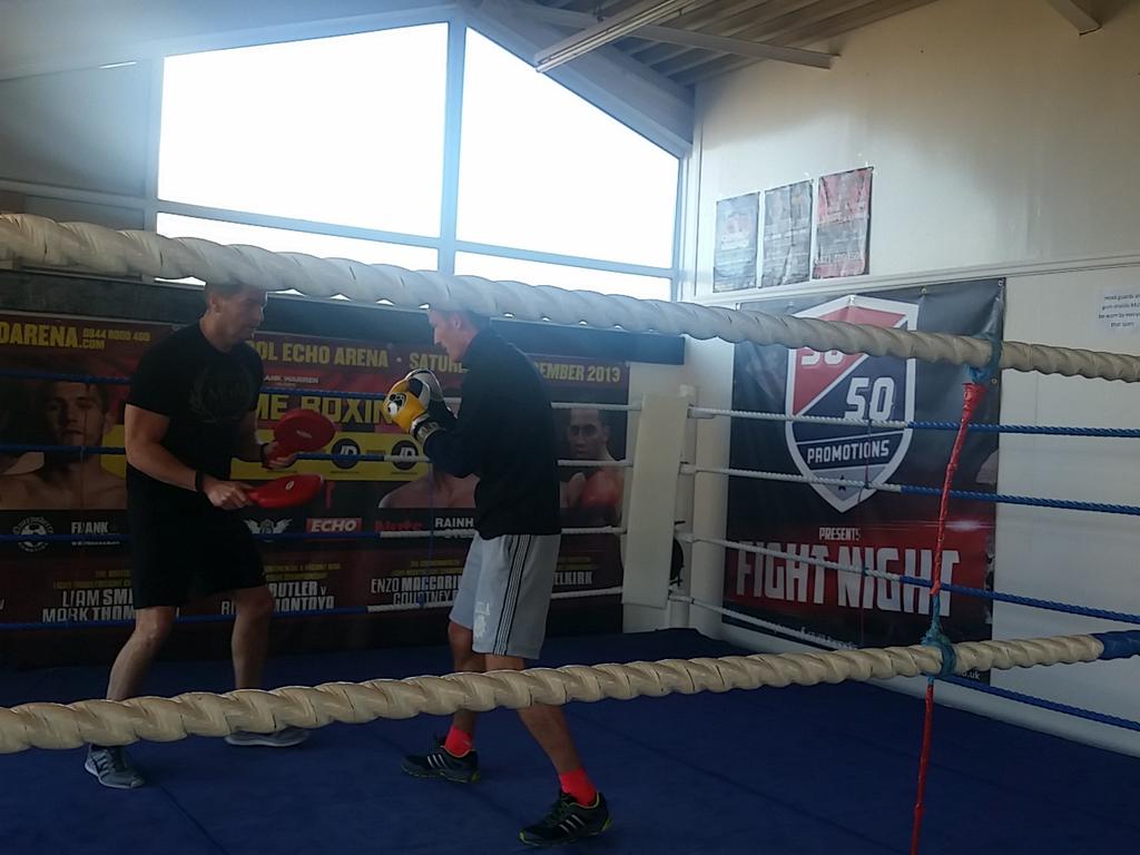 FreelanceFoz's tweet image. .@ThomasStalker1 &amp;amp; @dannyvaughan99 working in ring ahead of return on @frankwarren_tv's #MerseyBoys show on Friday.