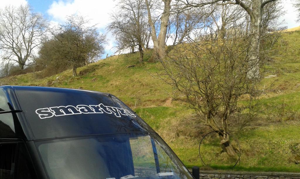 SarahMaliphant's tweet photo. One punctured tyre mended, thank you @smart_tyre #Abergavenny http://t.co/XgE6EQ8sIu