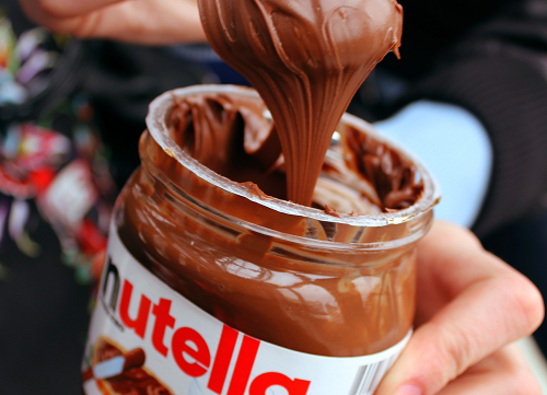TheFoodsWorld's tweet photo. Nutella. http://t.co/Y7MLRuhE4n
