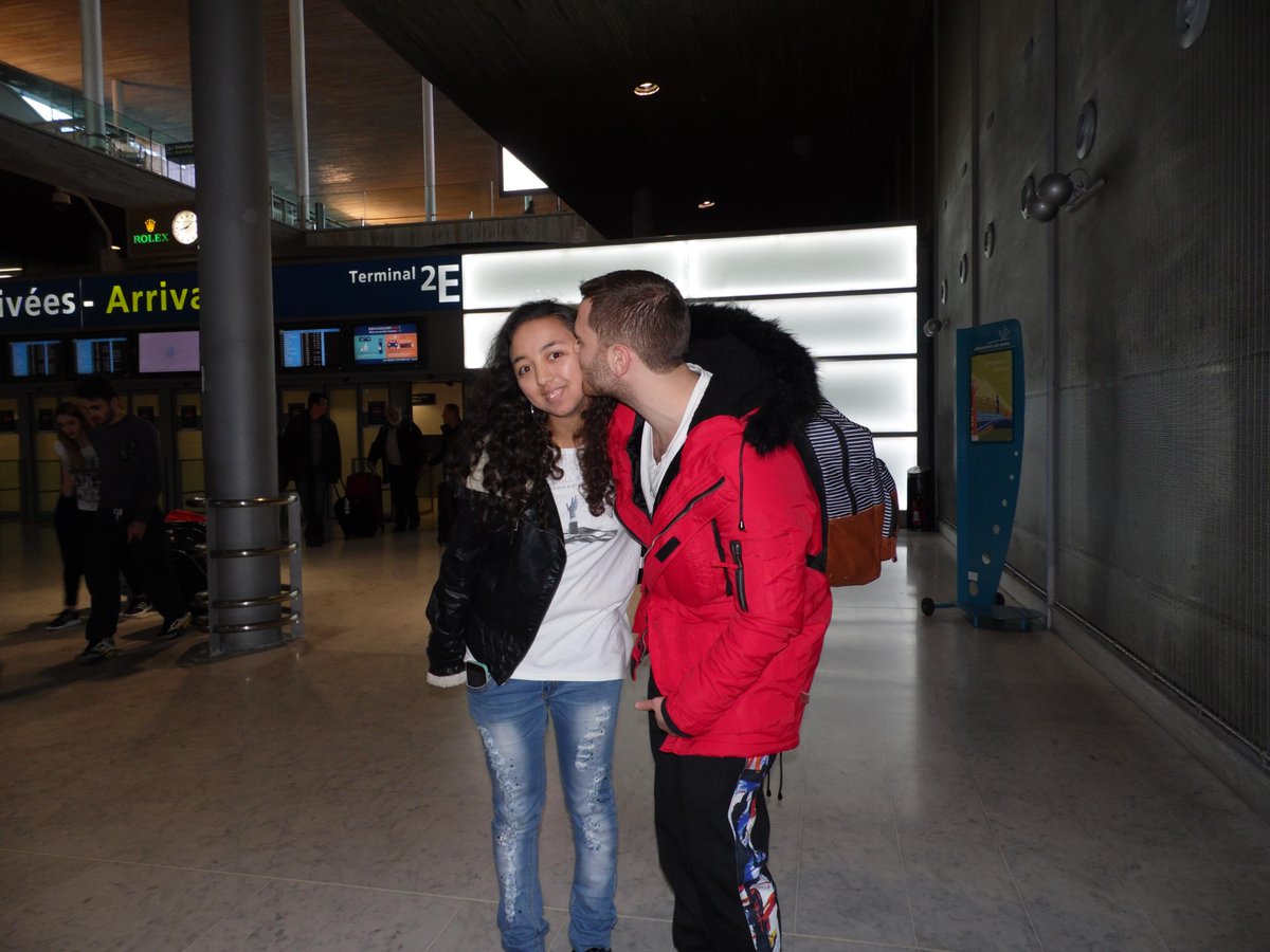 JaredEvanFR's tweet photo. After 4 years I finally met @JaredEvan :D Love this guy he's the coolest <3 http://t.co/pzV7kc2LBY