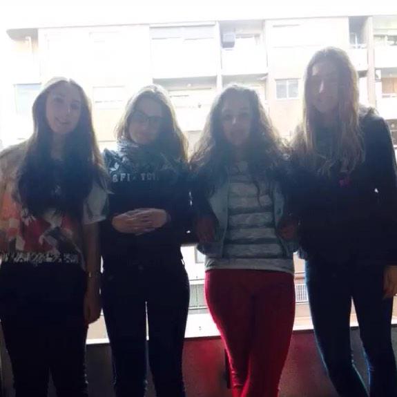 JuliaGiner7's tweet photo. 2 SETMANES!! 🔜🔜😍❤️👌🎉🎶🍻 @Andrea__Garrido @carmencano_ http://t.co/bnre4MdUeH
