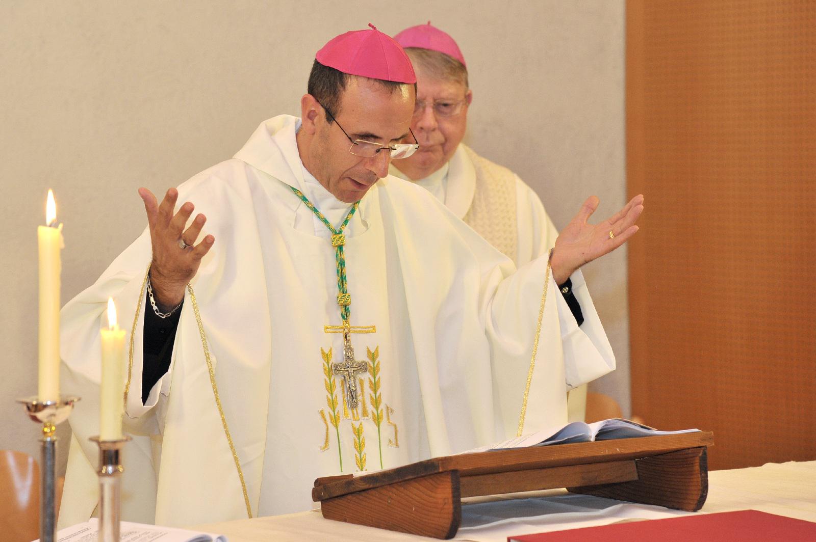 Chiarezza e Verità sulla Consacrazione Episcopale e sulla Prelatura Internazionale di S. E. Mons. Salvatore Micalef