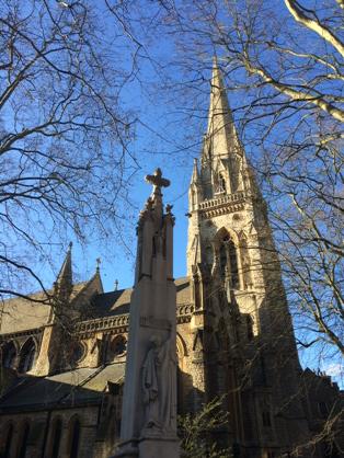 BerryResHall's tweet photo. Interested, #berry? #fyeabroad MT @CofCfyeabroad: Another beautiful London day! Awesome sights &amp; blue skies.#uksoccer http://t.co/mAOdXGGiE2
