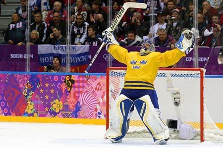 Happy birthday to HENRIK LUNDQVIST, who turns 33 today! 