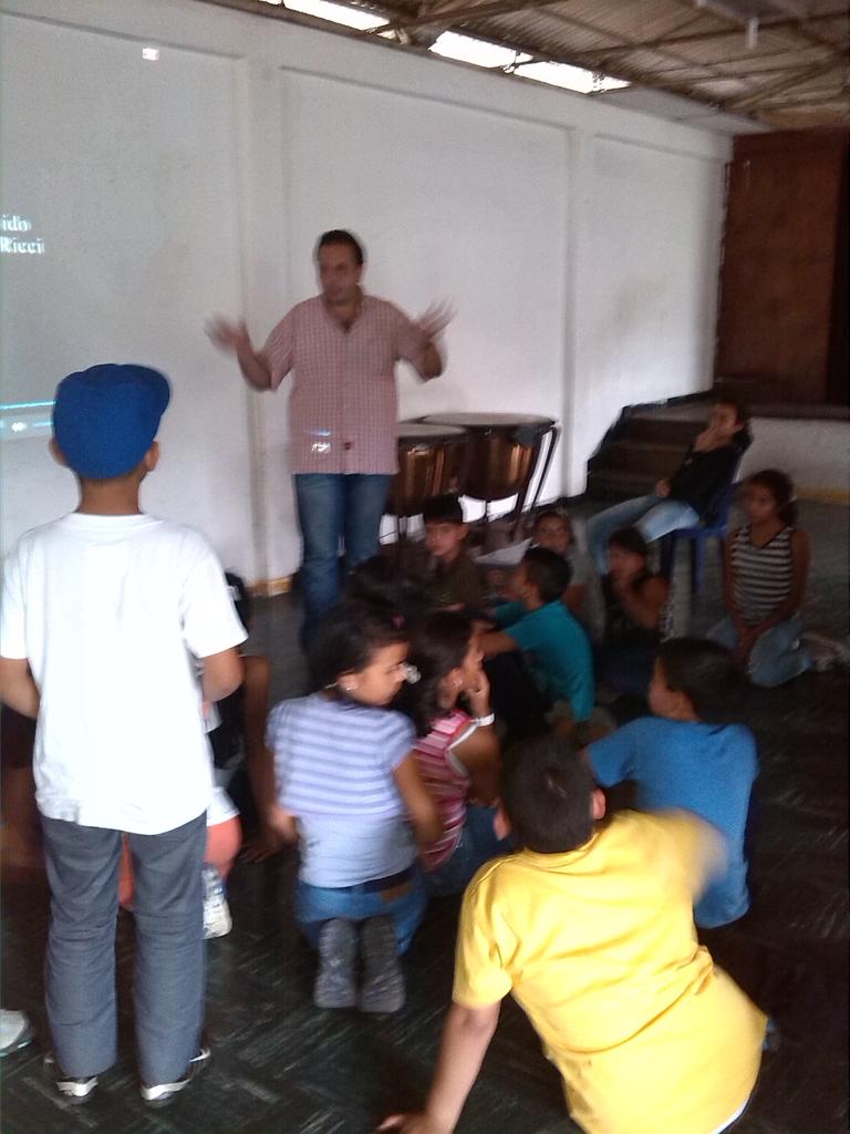 Charla y video del Sistema.Nucleo Escuque 27/02/2015