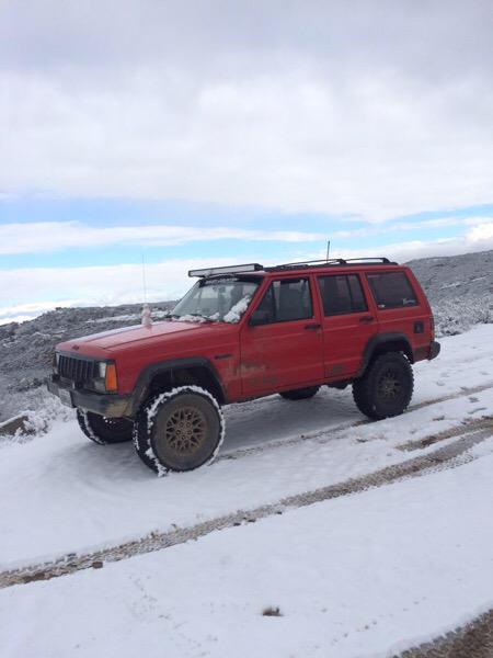 JeepCherokee_'s tweet photo. Badass jeep sent in by @BricePerciful anyone else want they're jeeps posted DM me! 💪 http://t.co/uJ8141Pcea