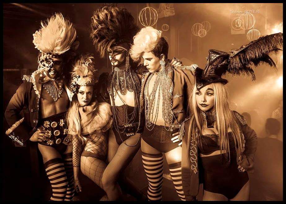 Show circus 💄🎀🌹💋