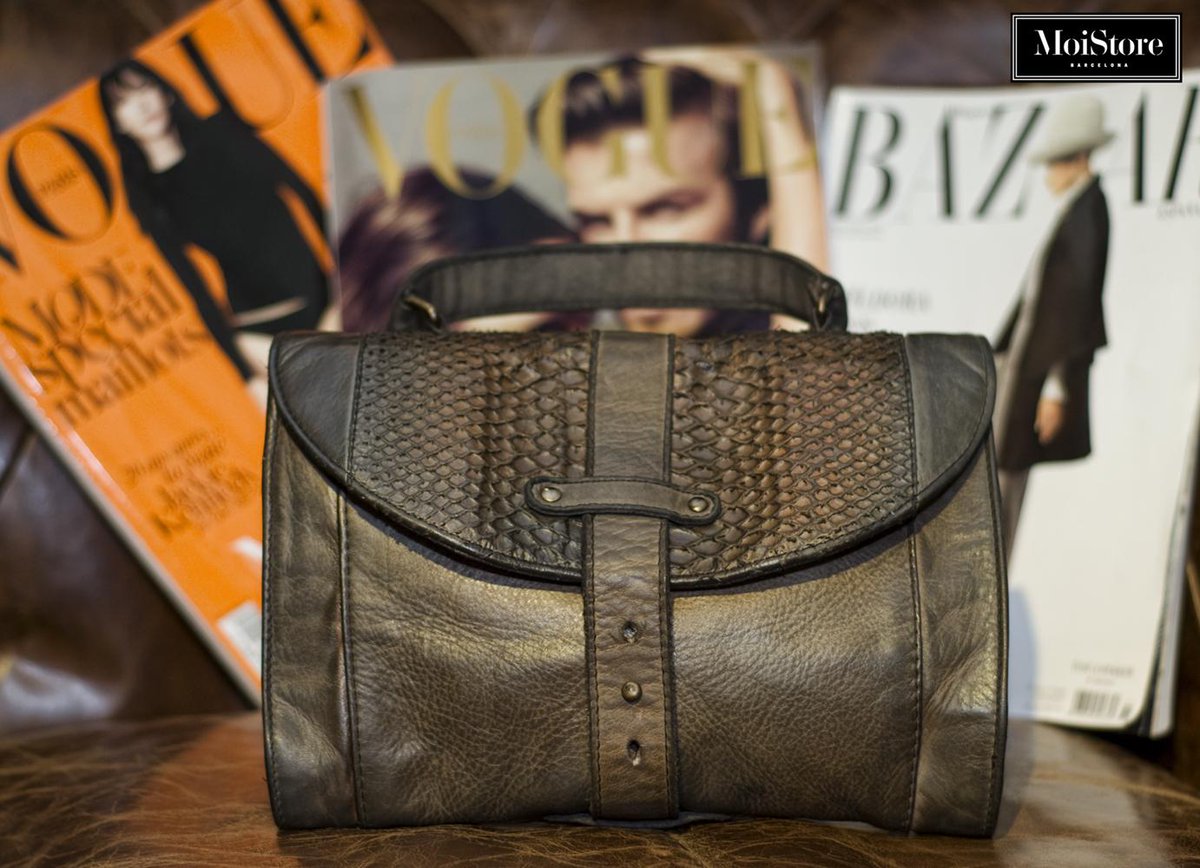 StoreMoi's tweet photo. #Mialuis #moistore #bolsos #bags #handbags #clutch #phytonbags #bolsositalianos #tendencias #elborn #barcelona http://t.co/QTIyxPJW0D