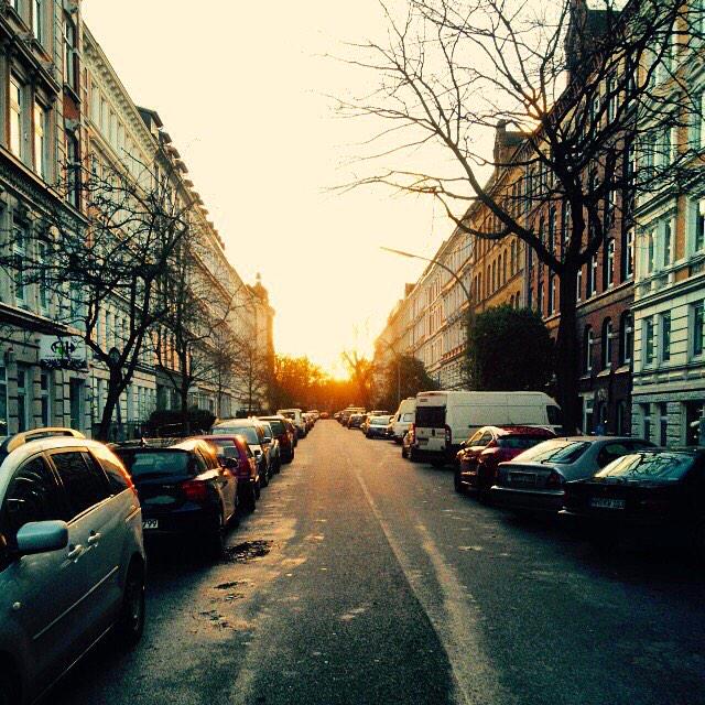Fremden7's tweet photo. Sunset en mi Barrio Hamburgués! http://t.co/d4bmQlgsoC