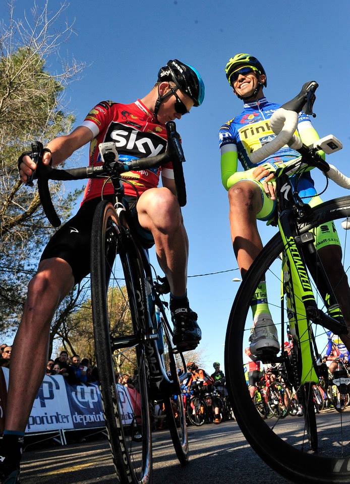 VCANDALUCIA's tweet photo. Espectacular @chrisfroome y @albertocontador en la #61RdS. La rivalidad y deportividad es compatible en #ciclismo ;-) http://t.co/CimAnDnQha