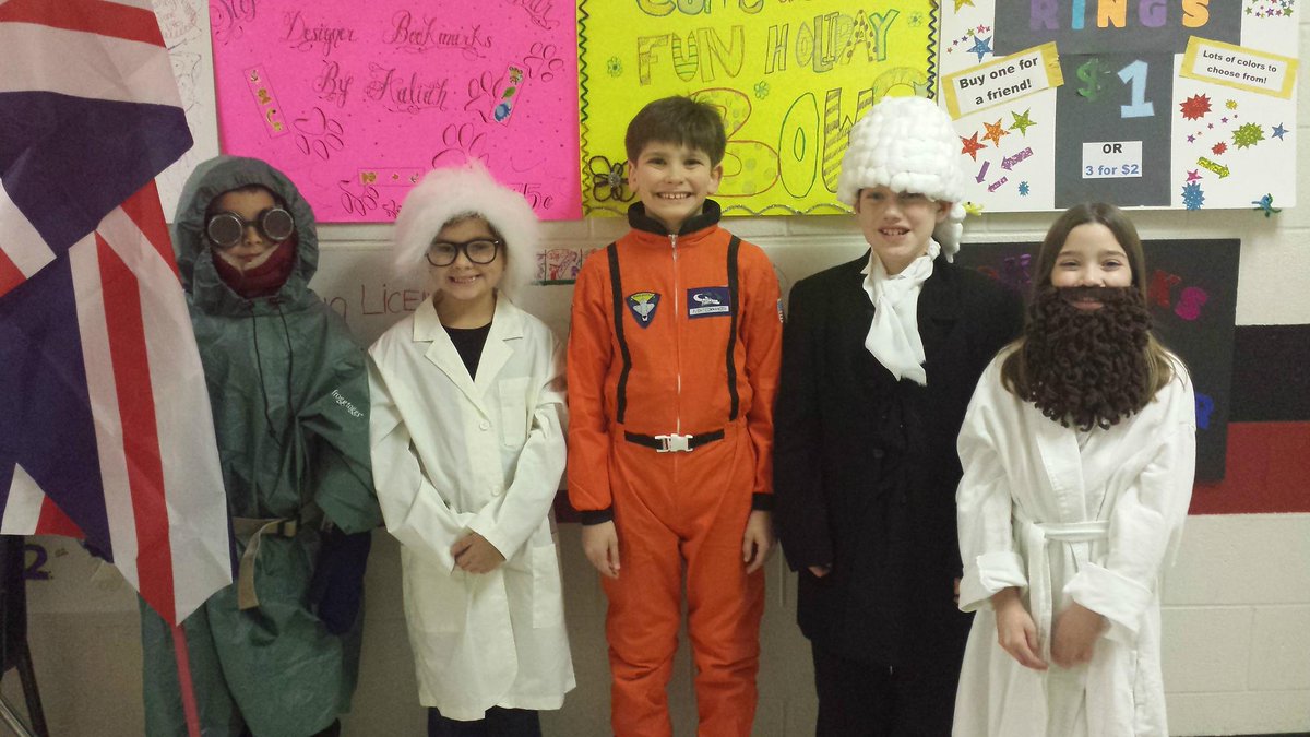 SpartaElem's tweet photo. Sparta third graders preparing for the annual Wax Museum! http://t.co/40BrJBWAm1