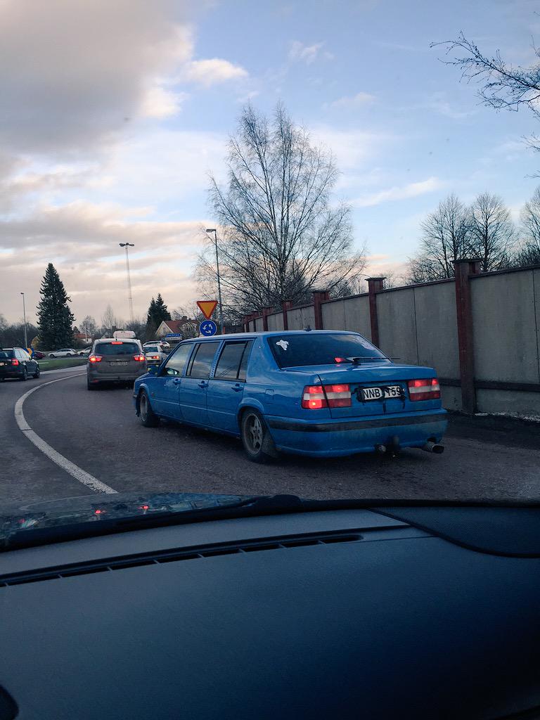 jeeesperr's tweet photo. Var kan man hyra sån här Limmo, så den kan droppa en utanför Liljan någon helg? #schtek http://t.co/Zn5H0sLvGj
