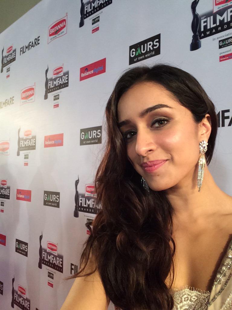 Here\s wishing a very zoOm\licious birthday

Happy Birthday Shraddha Kapoor 