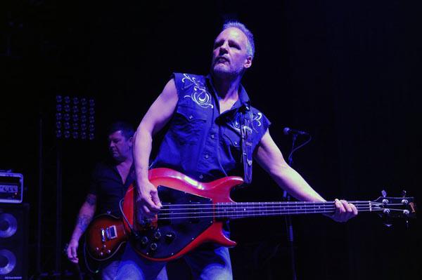 Happy 59th birthday Mark Evans, original bassist for (1974-77)!    