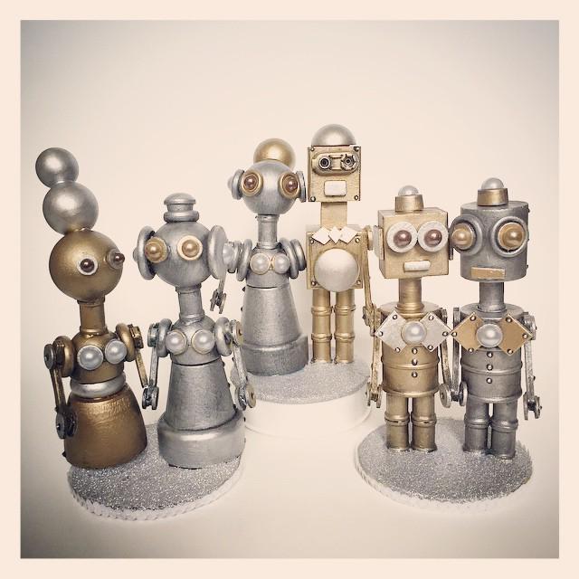Otherbots's tweet image. Robot Wedding Cake Toppers
#spaceboyrobot #treehousebakery #artlink #artdetour #spaceboy #roboddities #robot #robot…
