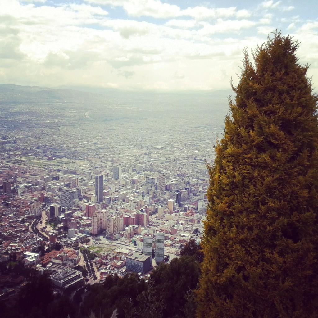 wimagolo2000's tweet photo. Vista bogota monserrate http://t.co/JJk9qVq8qM