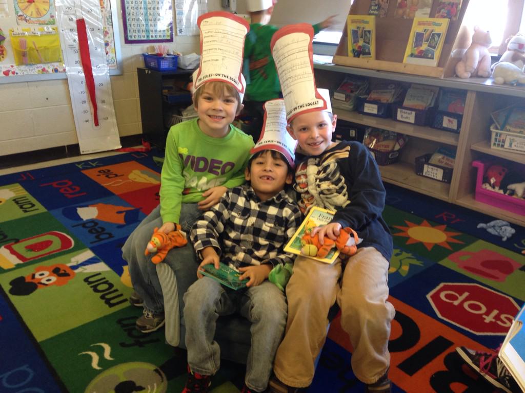 MrsSherlockj's tweet photo. My first graders were busy little readers today!  Happy Birthday Dr. Seuss! @Hwood_Pride http://t.co/UUH1cqy4L1