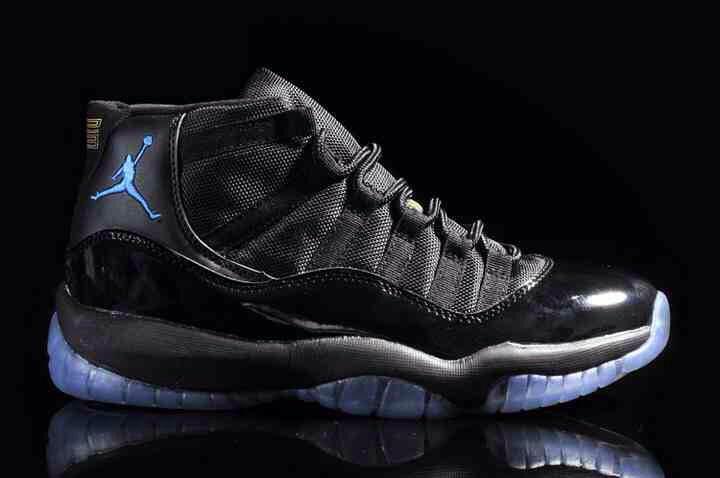 FaZeZeimzys's tweet image. Just swooped up some white and gold 11s 👍