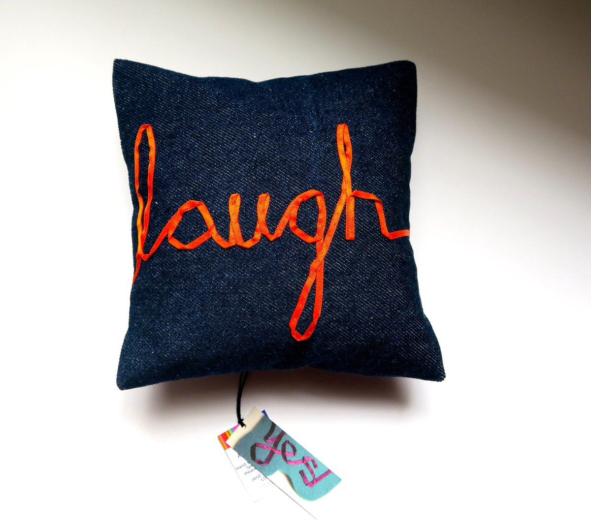 memake's tweet image. I made a special ribbon lettering cushion for @PoppyD thanks to @NatWallers @EtsyUK #everydaymum #MothersDay