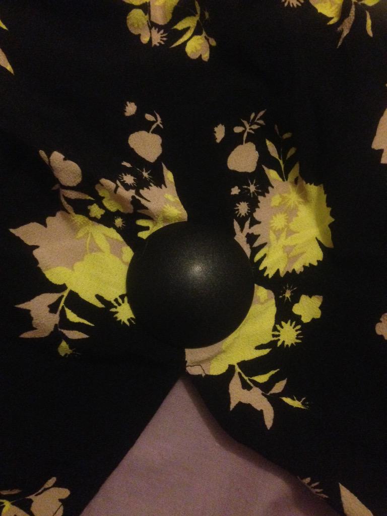 louaitchison's tweet photo. @Topshop forgetting to remove this tag almost ruined my Saturday night. Thank god for high waisted shorts #topshop http://t.co/0ZApzU9gwi