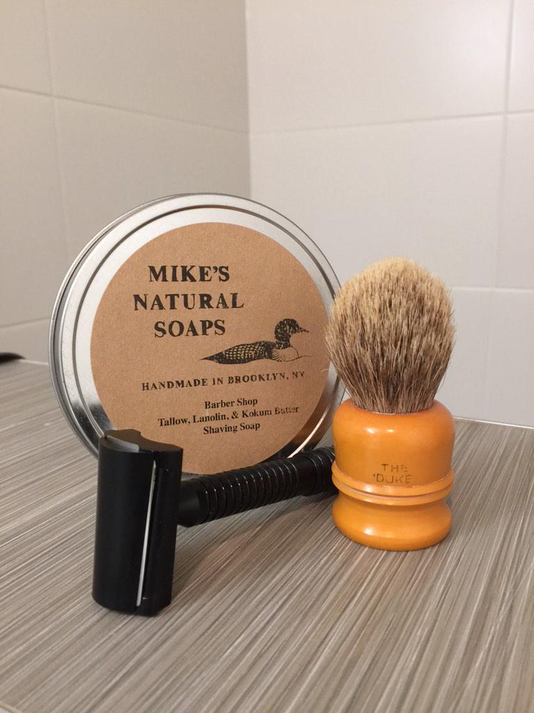 Great #SOTD with <a href="/razorockJoe/">RazoRock</a> RRSS, Mikes and vintage <a href="/AESimpson1919/">Simpson Brushes</a> #wetshaving #vintageshaving