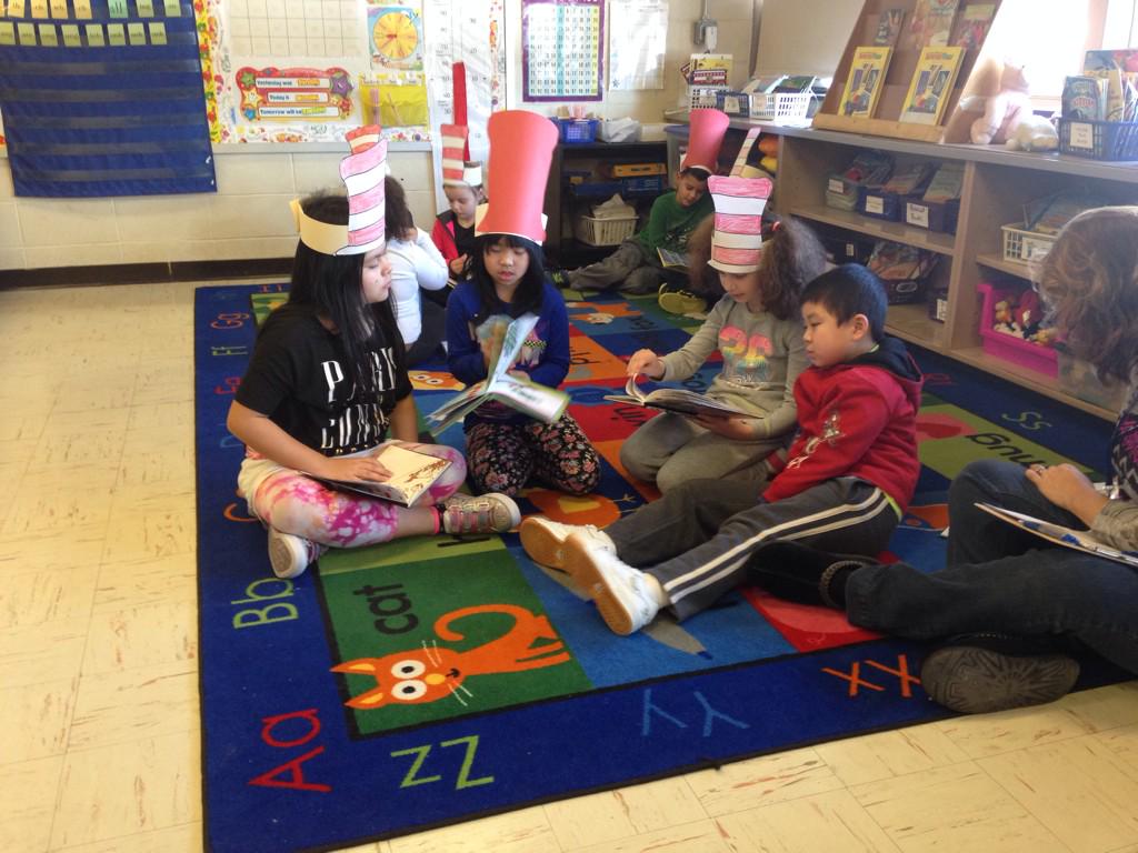 MrsSherlockj's tweet photo. We loved sharing Dr. Seuss books with the second graders today! @Hwood_Pride @MrsMelick http://t.co/AXlFxEDpsZ