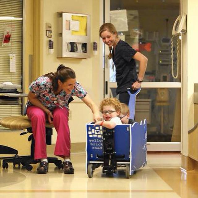 orlandosentinel's tweet image. The Flynns lost their son Holden last year to congenital heart disease. Their foundation, … ift.tt/1BzrCzW