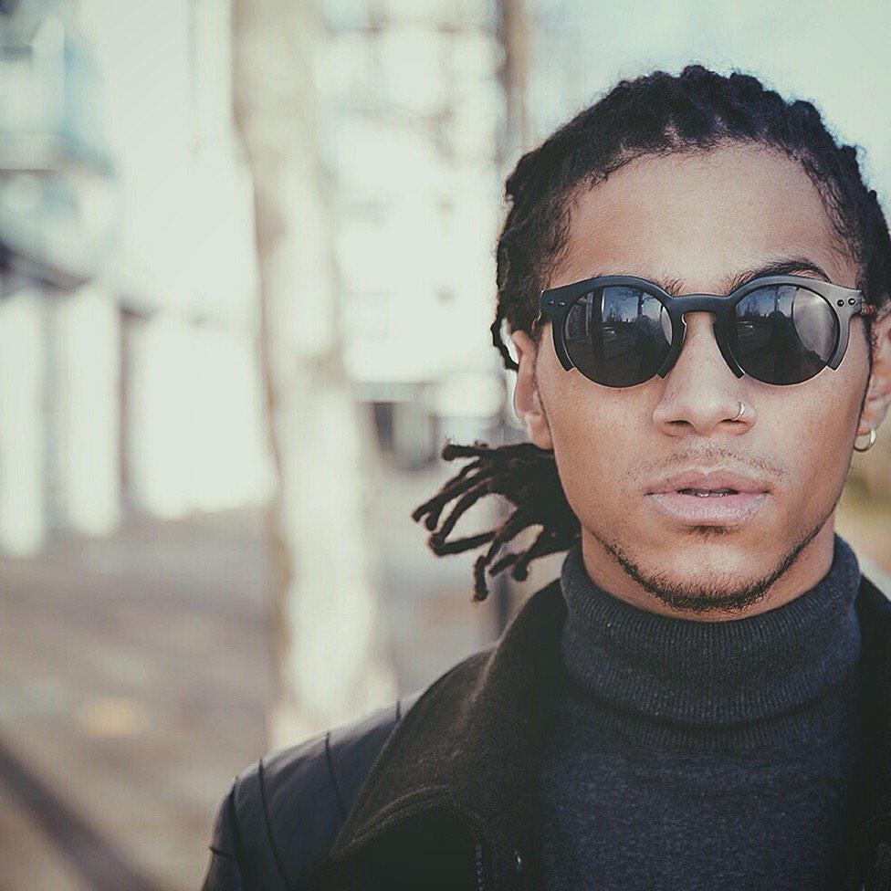 dlaworld's tweet photo. New Music: @BlueyRobinson: #TheCoolEP out now!
http://t.co/GTnp1Sy8gU x http://t.co/4YURRBOOP5
