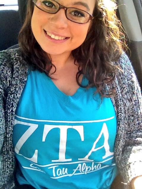 devonnnnbrice's tweet photo. Proud to wear my letters and proud to do service 👑 @UTKZTA @UTKPanhellenic #sororitymatters #NationalRitualWeek http://t.co/ayyn07MUEM