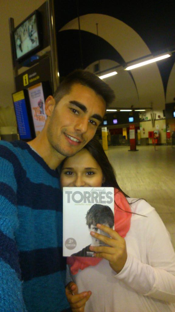 JaviiAguilarr's tweet photo. Buen dia el de ayer @MarisaaFdez ✌#Torres http://t.co/q0REPcxEbX
