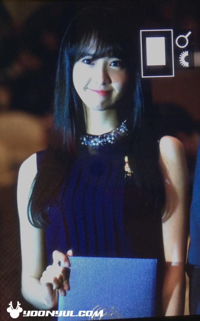 [PIC][03-03-2015]YoonA nhận giải "Best Taxpayers Presidential Award" và nhậm chức đại sứ cho "National Tax Service" vào hôm nay B_I-x6TUoAEn-bG