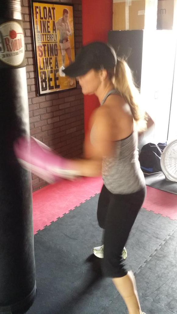 9RoundFolsomCA's tweet photo. Happy Monday 9Rounders ♡ http://t.co/JmlzE8PXvY