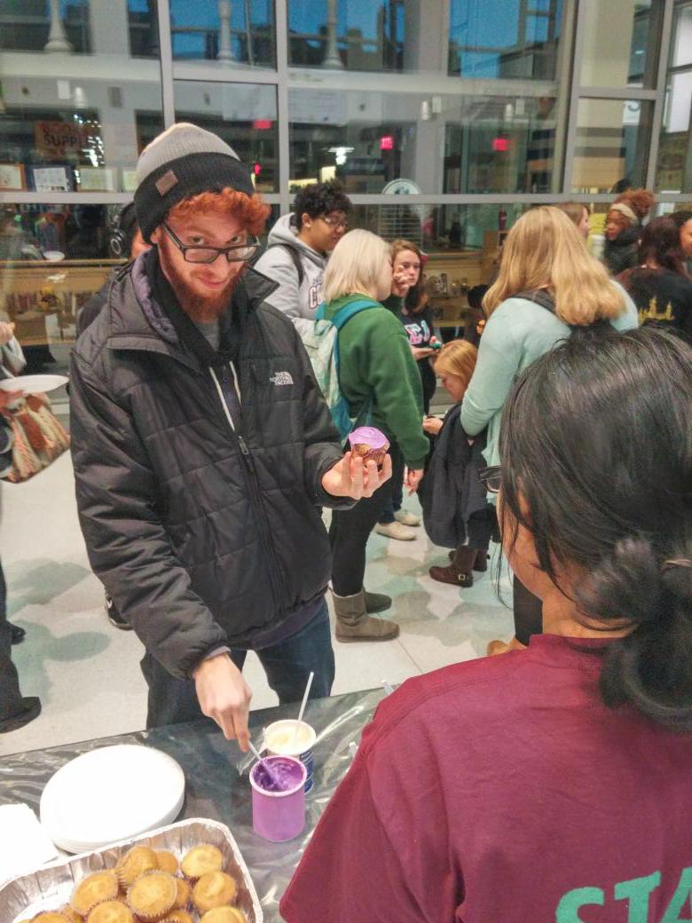 UMBCEvents's tweet image. You could not ask for a better food night. Come get creative with ramen and sweets on mainstreet! #artweek2015