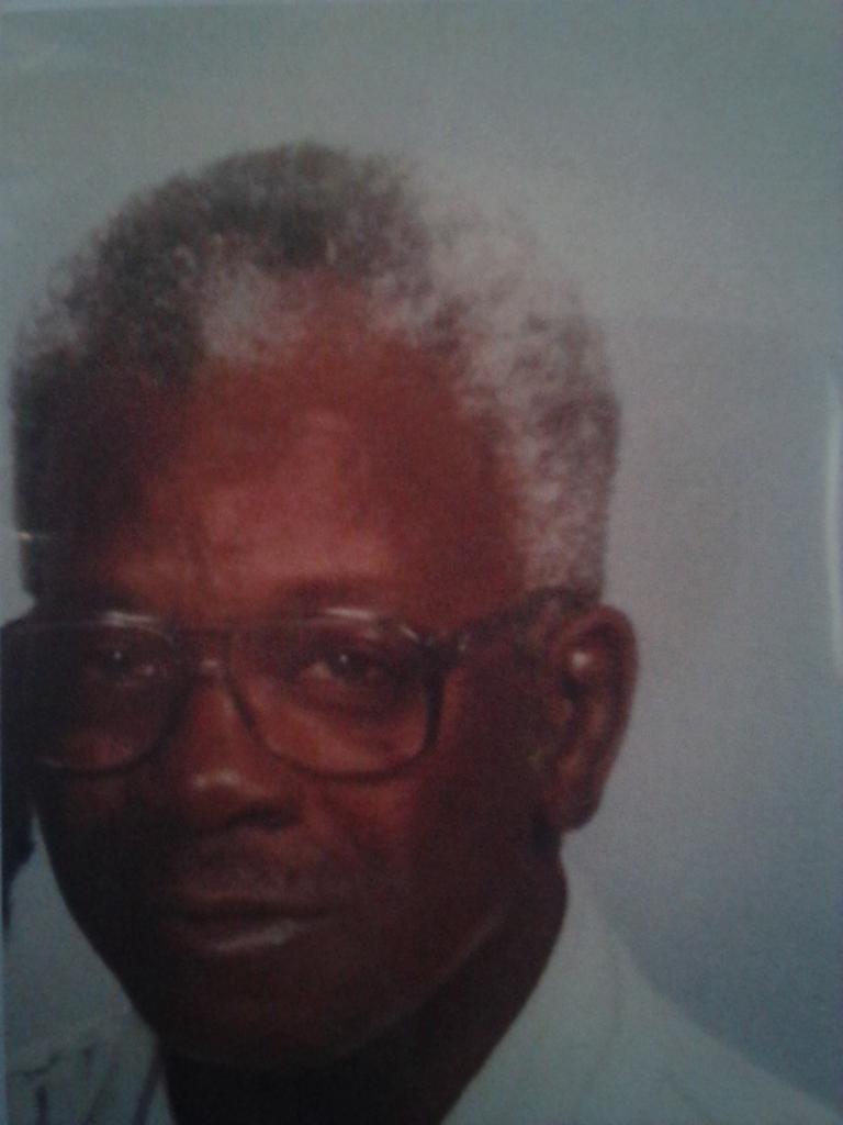 killaporg's tweet photo. @killaporg Happy Born -Day Da #Sunrise 3/2/1941 Sunset 6/28/2013 1Love #ThankU http://t.co/Hojh8NnzQO